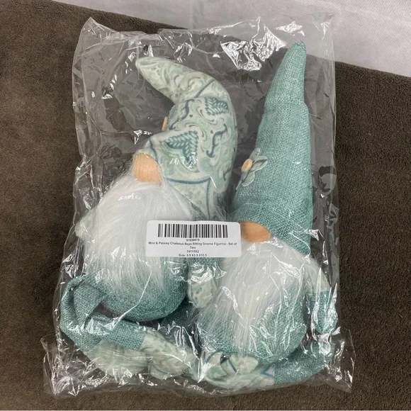 Mera Vic Mint and Paisley Gnomes - Picture 2 of 3